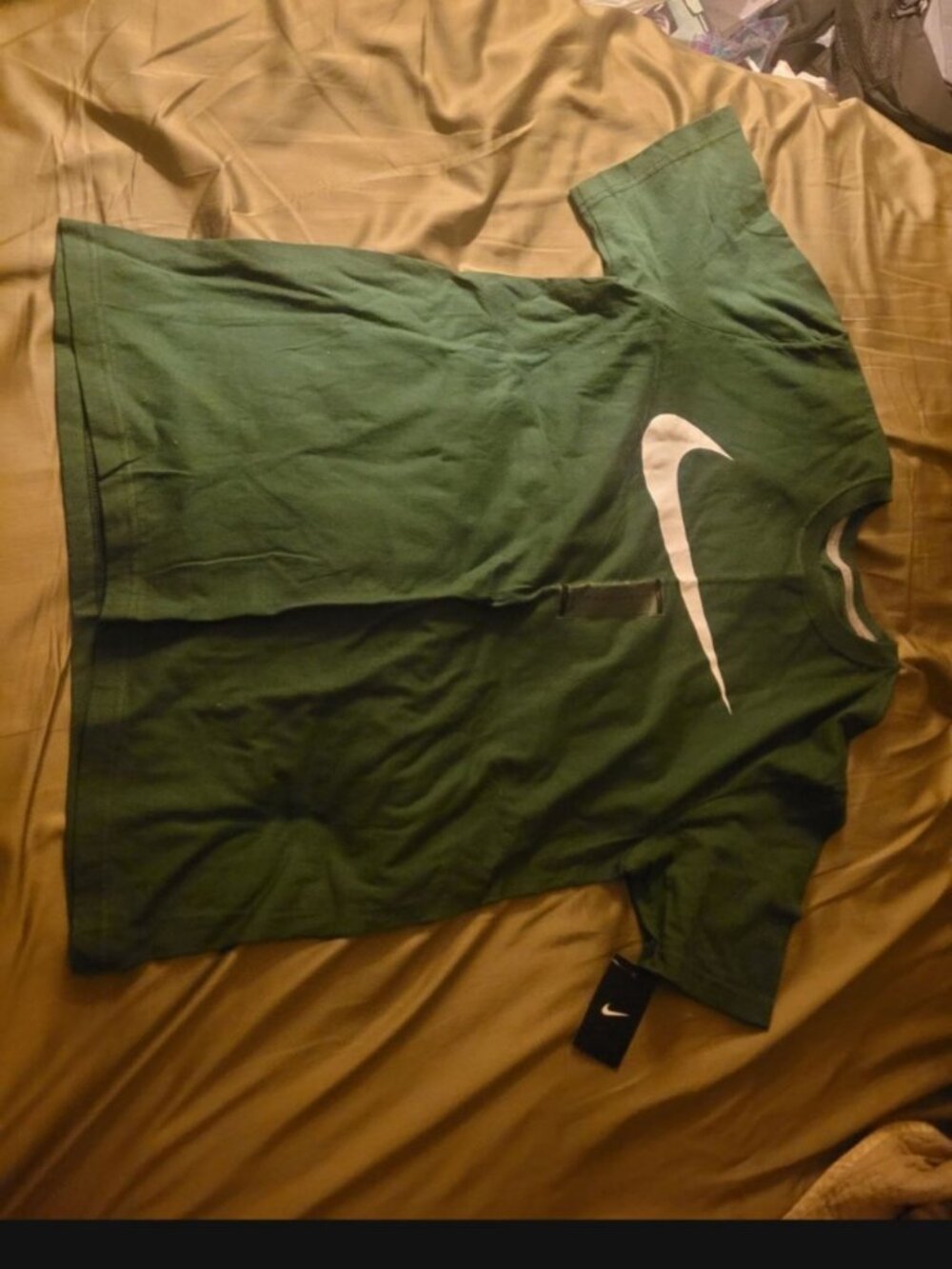 Brand-New With Tag Men's Nike Swoosh Logo Short-Sleeve T-Shirt Size XL Green